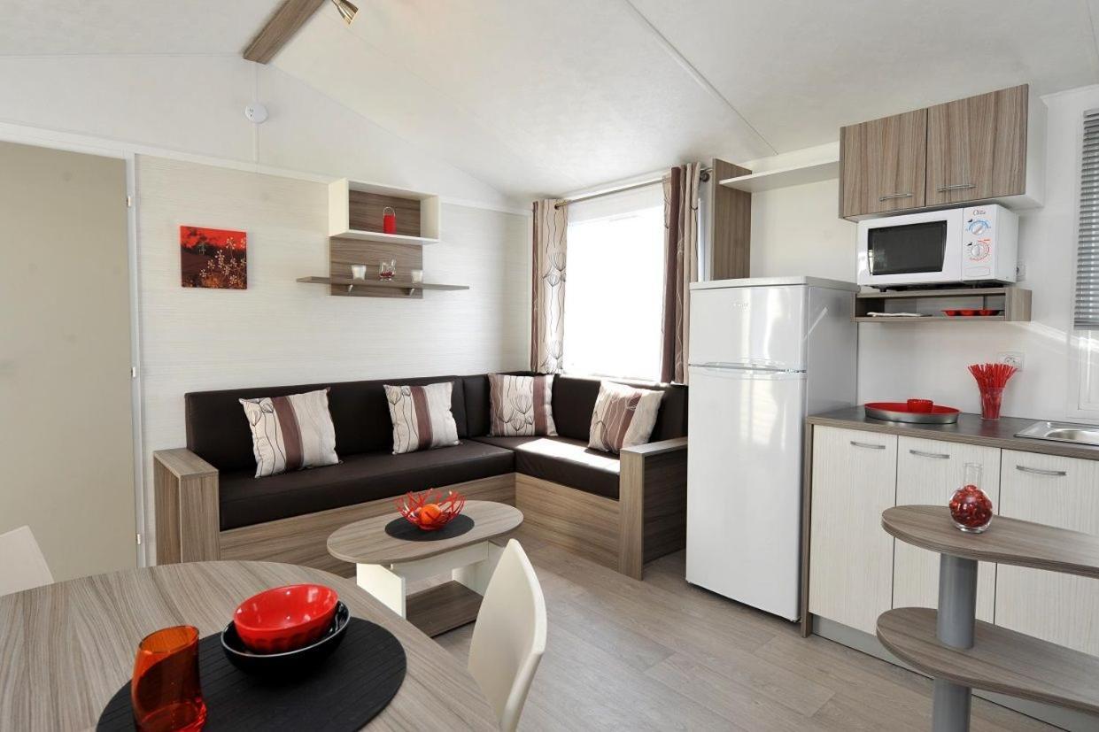 Camping Laroque Des Alberes Exterior photo